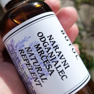 Naravni Odganjalec Mrčesa in Klopov  100 ml