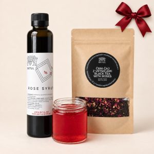 Darilni paket Vrtnice Butul: sirup vrtnice 250 ml, črni čaj z vrtnicami 30 g in vinski žele malvazija z vrtnico 106 ml